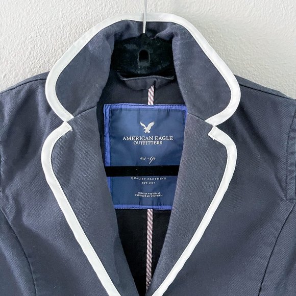 American Eagle Outfitters Black Denim 3/4 Sleeve Blazer with White Piping - Picture 3 of 5